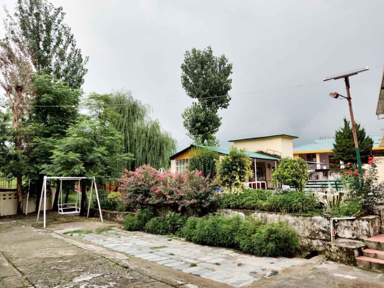 Pops Resort Pālampur Dış mekan fotoğraf